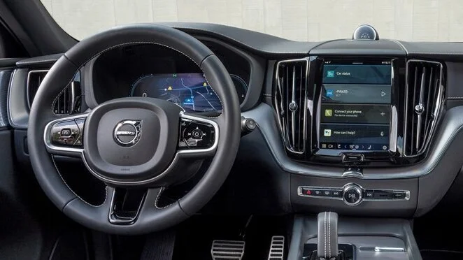 Ein Blick auf das Cockpit: das Infotainment-Display des XC60