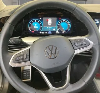 VW Golf Variant Move